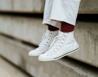 5 Flawless Women’s Wide Leg & Flared Jeans at Everlane 