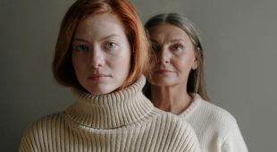5 Sweaters & Knits at Revolve to Enhance Your Winter Fashion 