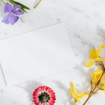 5 Lovely Floral Gifts and Arrangements at Olive and Cocoa